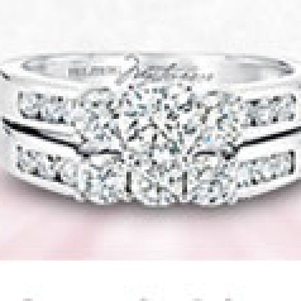 Win a 1-carat Helzberg Diamond Masterpiece Degas Engagement Ring!